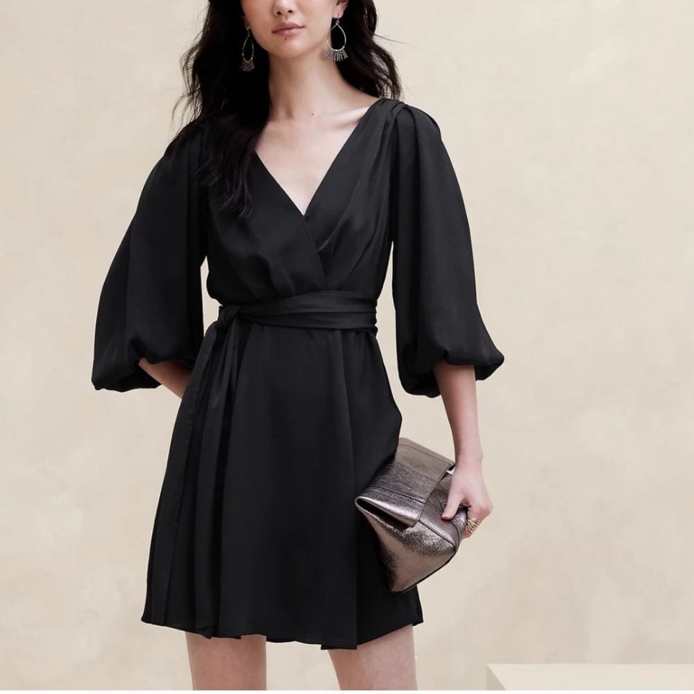 Banana Republic Fit & Flare Blouson‎ Mini Dress Sz 6 in Black NEW